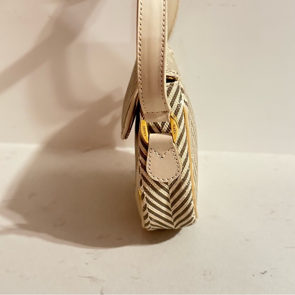 Vintage Mark Cross Pebbled Leather Crossbody Purse, Chevron - Picture 6 of 12